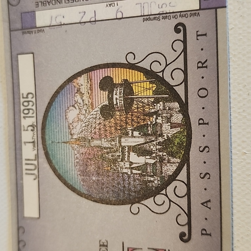 Vtg. Walt Disney World 1 day all 3 park pass July 15, 1995 - Picture 2 of 5